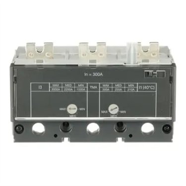 1SDA102703R1 ABB TMA 300-3000 XT5 3p UL/CSA